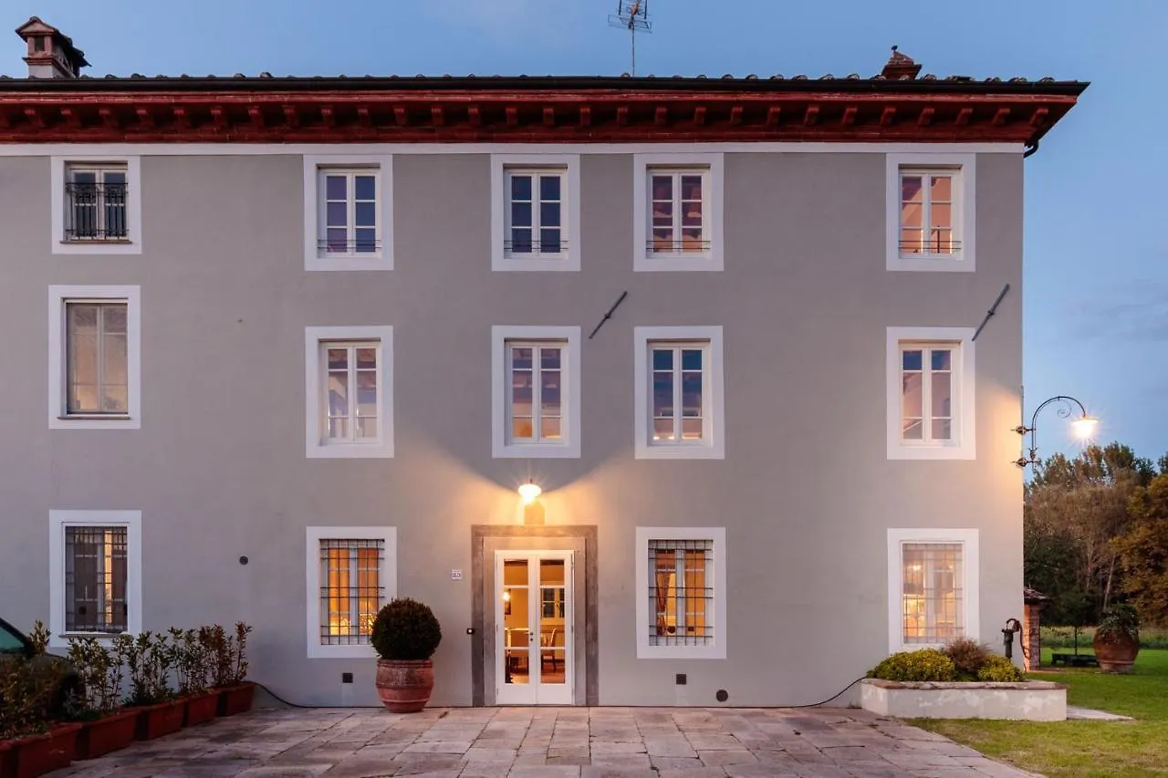 Villa Brunetta, Discover Your Modern But Traditional Villa In Lucca 카판노리 0*,